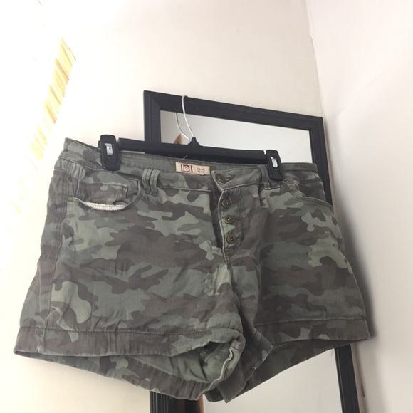 Camo lei shorts high waisted - Picture 1 of 2